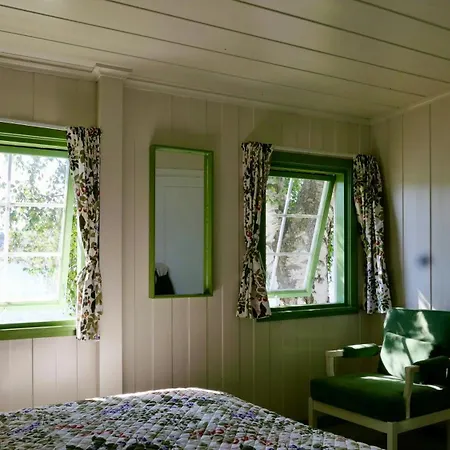 With Sunset Views And Private Dock 度假居 *